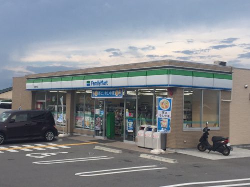 ファミリーマート葛城竹内店