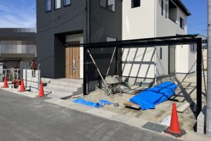 葛城市　新築戸建て　外構工事中