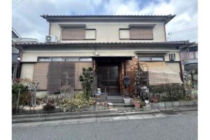 奈良県香芝市磯壁の古家付き売土地