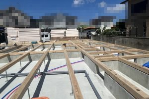 奈良県香芝市磯壁6丁目　モデルハウス建築　土台伏せ工事