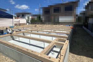 奈良県香芝市磯壁6丁目　モデルハウス建築　土台伏せ工事