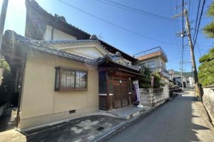 近鉄南大阪線「二上神社口駅」まで400ｍ徒歩約８分の新築一戸住宅