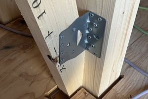 磯城郡田原本町　耐震金物